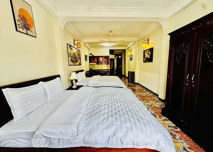 Old Quarter Hanoi Autumn House 8