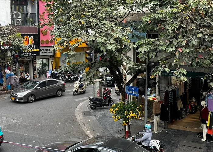 Old Quarter Hanoi Autumn House 8